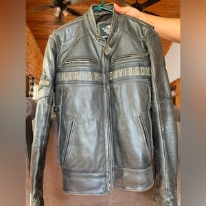 Harley Davidson Men’s Leather Motorcycle Jacket Medium